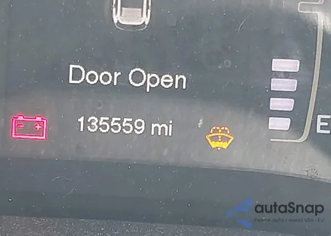 2017 Jeep Cherokee Latitude 4X4 z USA, uszkodzony, nr VIN 1C4PJMCS4HW646277